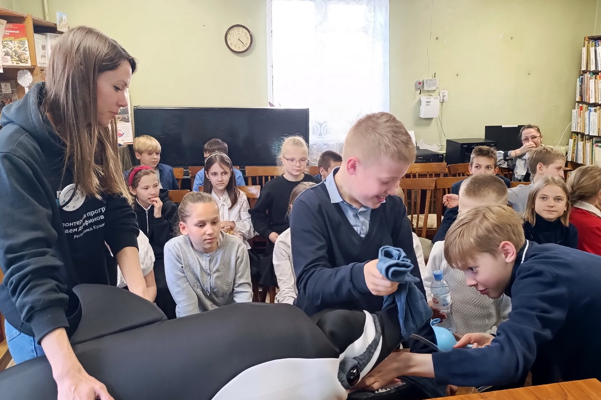 Спасём дельфинов вместе