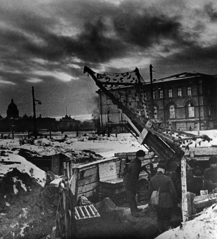 Непокоренный город — блокадный Ленинград